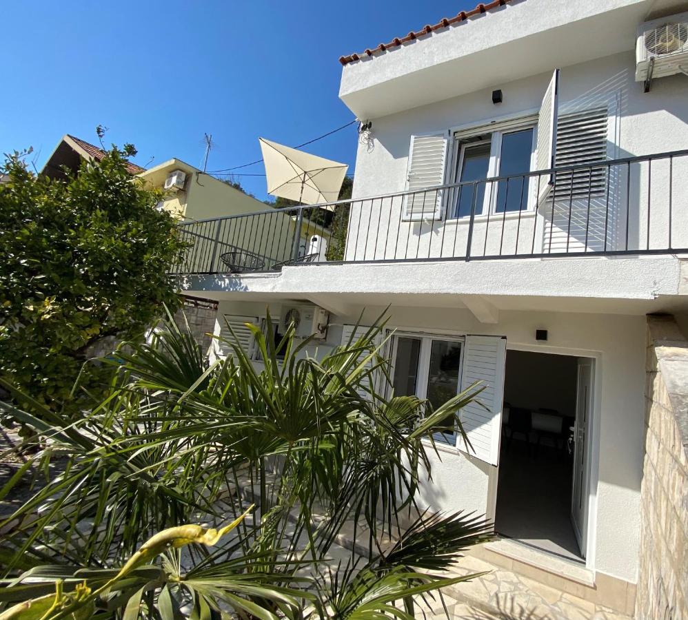 Family House Grey Daire Duboka Dış mekan fotoğraf